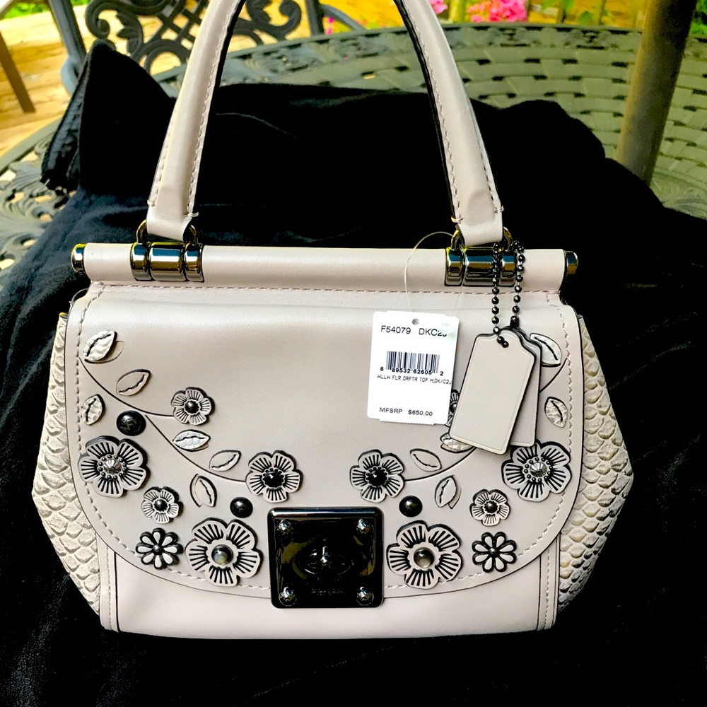 NWT-Coach Willow Drifter top handle